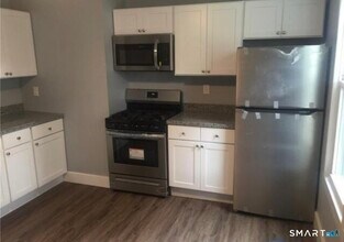 102 Lombard St in New Haven, CT - Building Photo - Building Photo