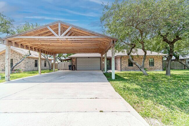 property at 1001 Redwood Ave