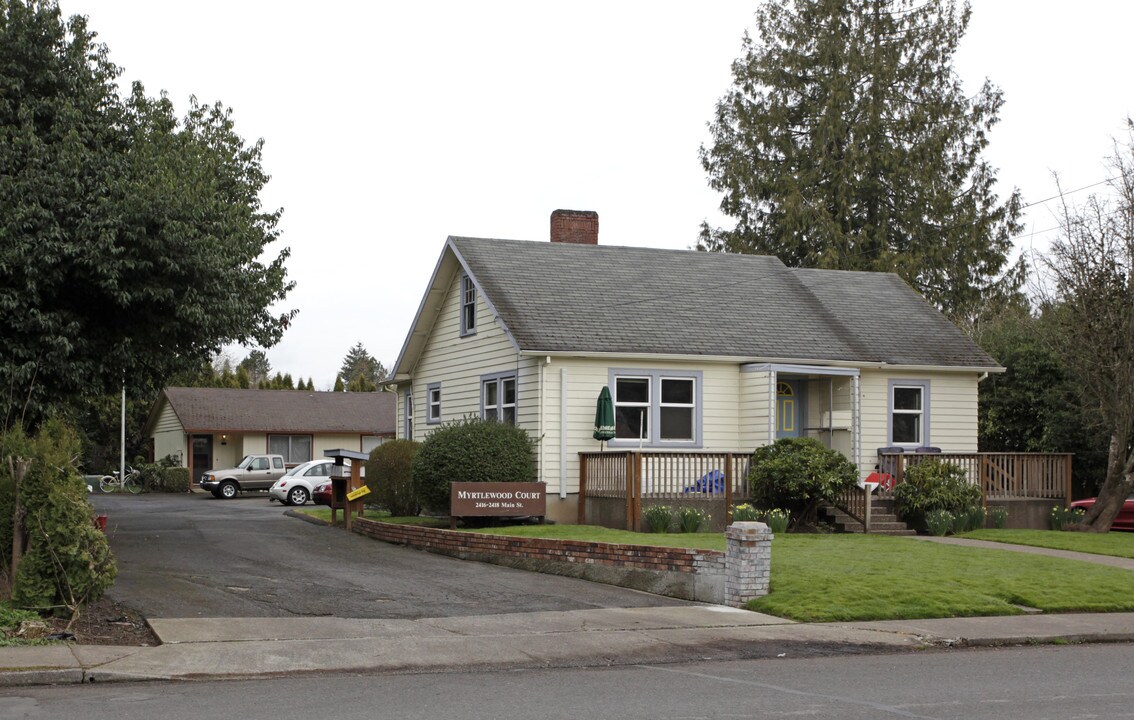 Myrtlewood Apartments in Forest Grove, OR - Building Photo