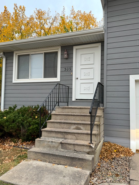 309 N 6th Ave in Hastings, NE - Foto de edificio
