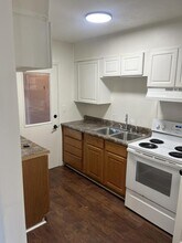 109 N Russell St in Marion, IL - Building Photo - Building Photo