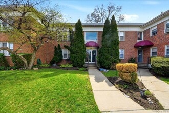 12 Wainwright Ave in Yonkers, NY - Building Photo - Building Photo