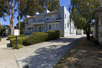 1501 Forest View Ave in Burlingame, CA - Building Photo - Building Photo