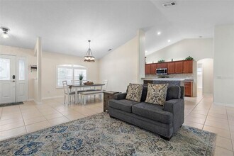 46 Fenwood Ln in Palm Coast, FL - Building Photo - Building Photo