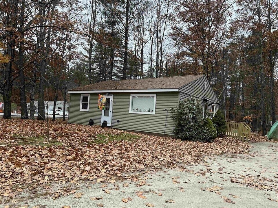 14 Kelly Ln in Rumney, NH - Building Photo