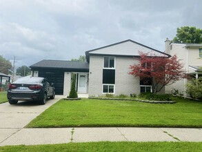 39912 Edmundton St in Canton, MI - Building Photo - Building Photo
