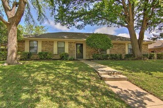 2501 Glenhaven Dr in Plano, TX - Building Photo - Building Photo