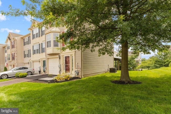 302 Fox Trail in Parkesburg, PA - Building Photo - Building Photo