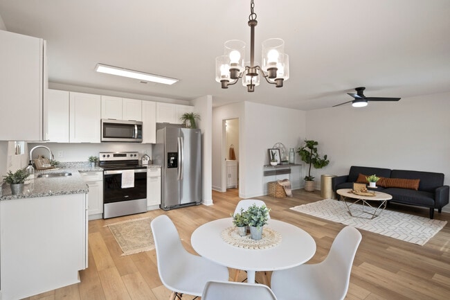 7221 Howard Bennett Way in Knoxville, TN - Building Photo - Building Photo