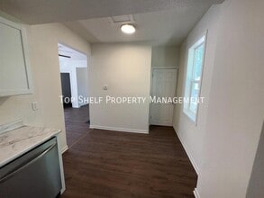 1529 11th St in Des Moines, IA - Building Photo - Building Photo