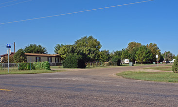 9902 N Canton Ave in Lubbock, TX - Foto de edificio - Building Photo