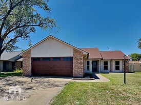 521 Magnolia Dr in Forney, TX - Building Photo