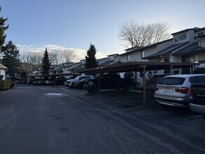 1826 Maple Ln in Kent, WA - Building Photo - Building Photo