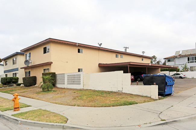 12701 Sunswept Ave in Garden Grove, CA - Foto de edificio - Building Photo