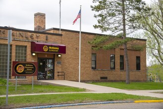 Laurel Place Apartments in Fergus Falls, MN - Building Photo - Building Photo