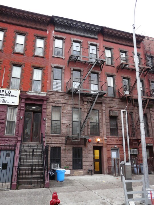 464 E 138th St in Bronx, NY - Foto de edificio