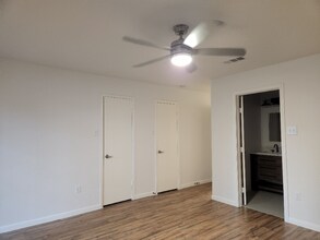 10310 Pine Pass Dr in Houston, TX - Building Photo - Building Photo