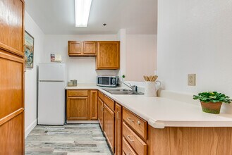Fresno Senior Living in Fresno, CA - Building Photo - Building Photo