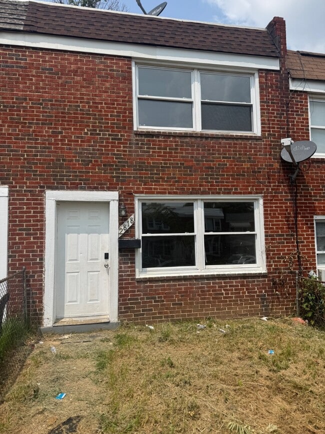property at 2818 Eastshire Dr