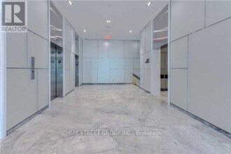 57 St Joseph St in Toronto, ON - Building Photo - Building Photo