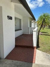 1569 Cambridge Dr in Clearwater, FL - Building Photo - Building Photo