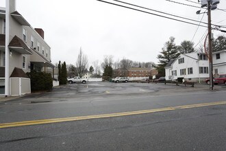 Dearborn House in Hampton, NH - Building Photo - Building Photo
