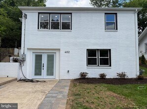 402 Elm Ave in Takoma Park, MD - Building Photo - Building Photo