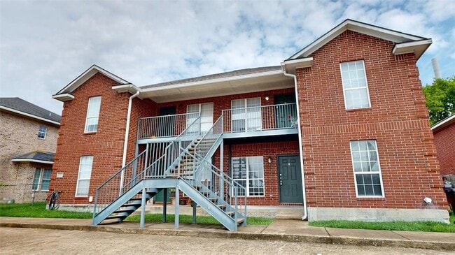 property at 1507 Hollow Hill Dr