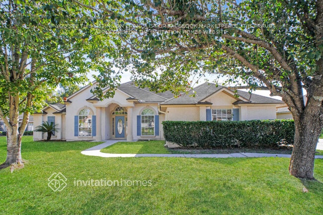 property at 12027 Brandon Lake Dr