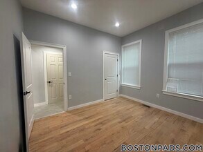 52 Townsend St in Boston, MA - Building Photo - Building Photo