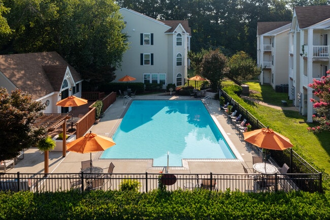 North Beach Apartments in Virginia Beach, VA - Building Photo - Building Photo