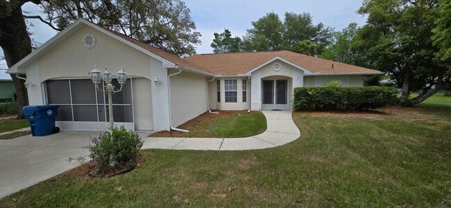 4322 Dewberry St in Spring Hill, FL - Building Photo - Building Photo