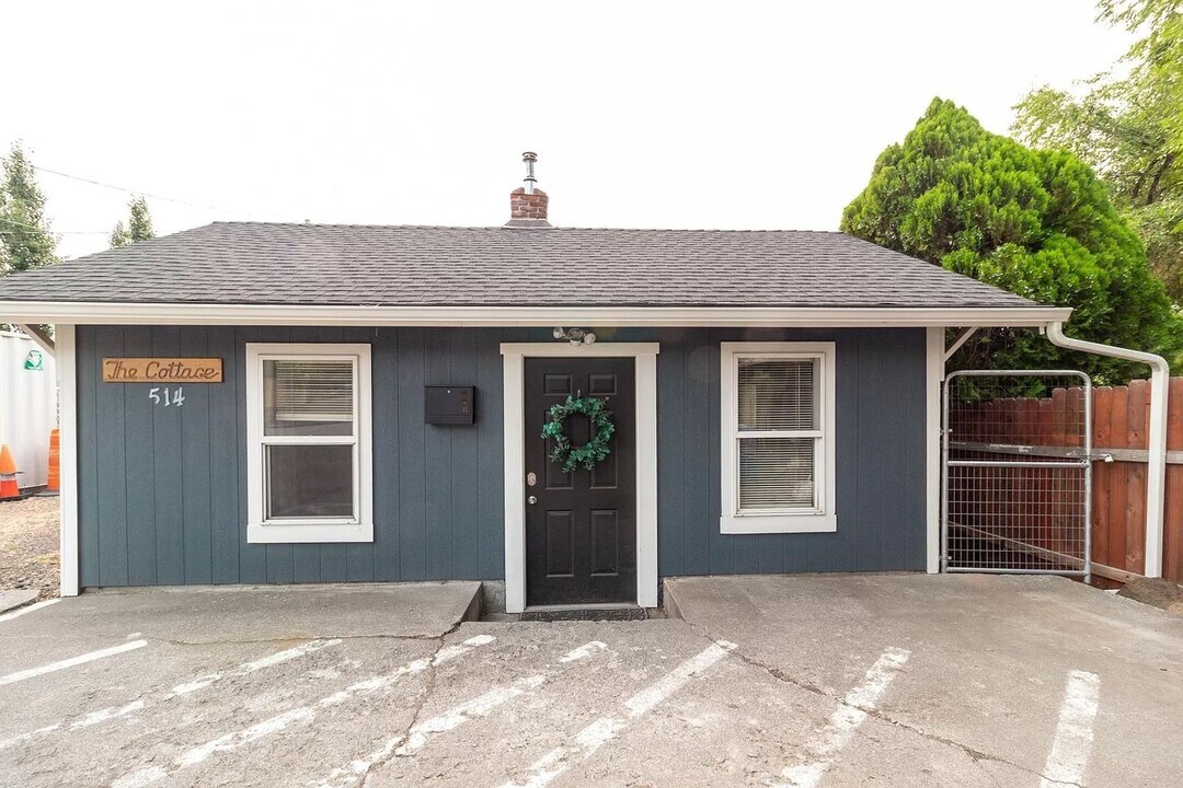 514 NW Harriman St in Bend, OR - Building Photo