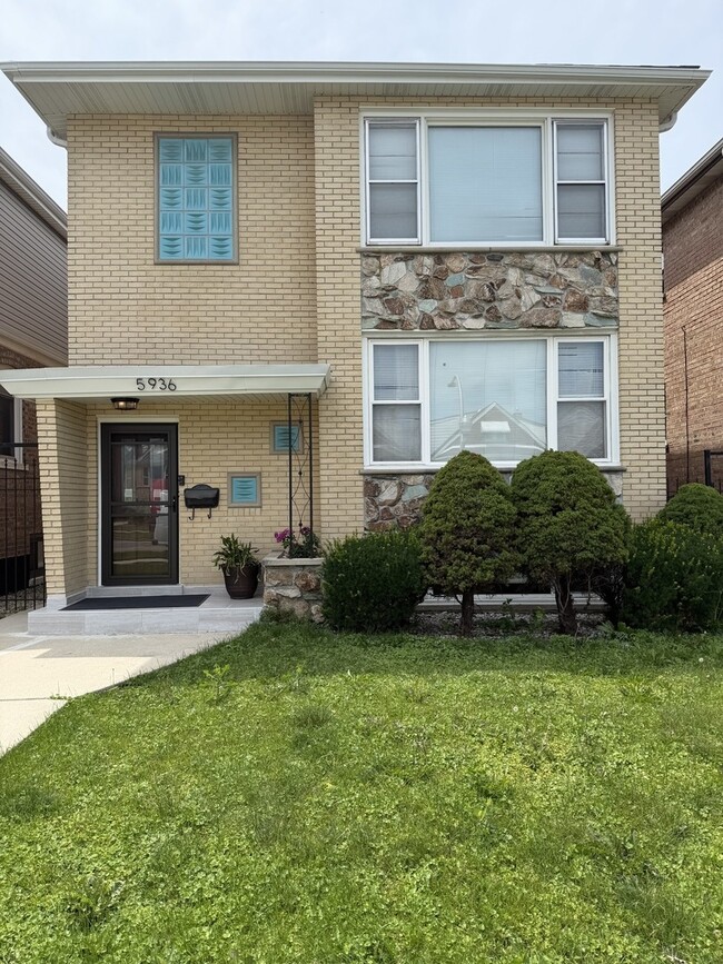 property at 5936 S Kolin Ave