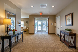 Orchard Place Senior Apartments in Lackawanna, NY - Foto de edificio - Lobby