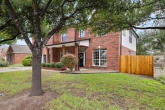 701 Stansted Manor Dr in Pflugerville, TX - Building Photo - Building Photo