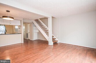 12509 Laurel Grove Pl in Germantown, MD - Building Photo - Building Photo