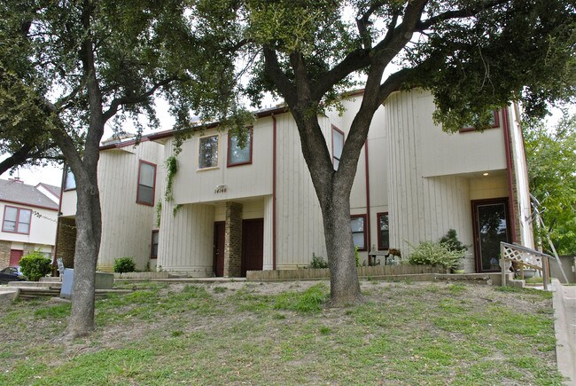 Northwood Square Condominiums in Dallas, TX - Building Photo - Building Photo