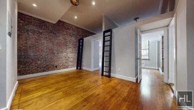 West 14th Street, Unit 2C in New York, NY - Building Photo - Building Photo