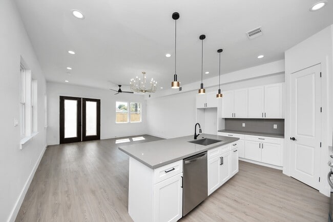 property at 4129 E Toliver St