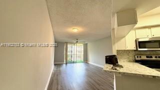 8333 Lake Dr in Doral, FL - Building Photo - Building Photo