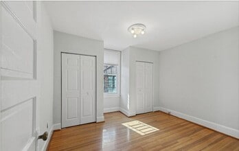 115 S Patrick St in Alexandria, VA - Foto de edificio - Building Photo