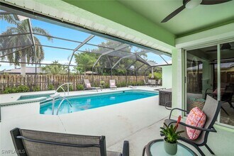 45 Wickliffe Dr in Naples, FL - Building Photo - Building Photo