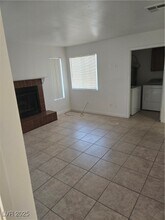 2706 Jennydiane Dr in Las Vegas, NV - Building Photo - Building Photo