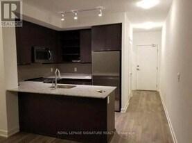 4633 Glen Erin Dr in Mississauga, ON - Building Photo