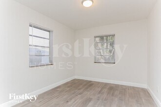 1571 NE 44th St in Pompano Beach, FL - Building Photo - Building Photo