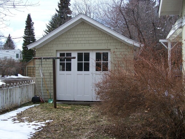 property at 1011 S Grand Ave