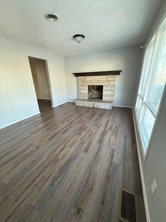 8620 S Walnut St in Daleville, IN - Building Photo - Building Photo