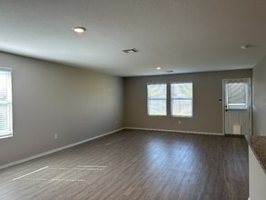 9951 Flax Ml Dr in San Antonio, TX - Building Photo - Building Photo