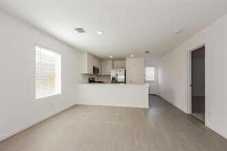 1715 Crossbill St in Forney, TX - Building Photo - Building Photo